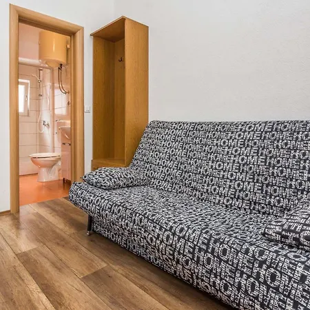 Galic 1 By Interhome Apartman *